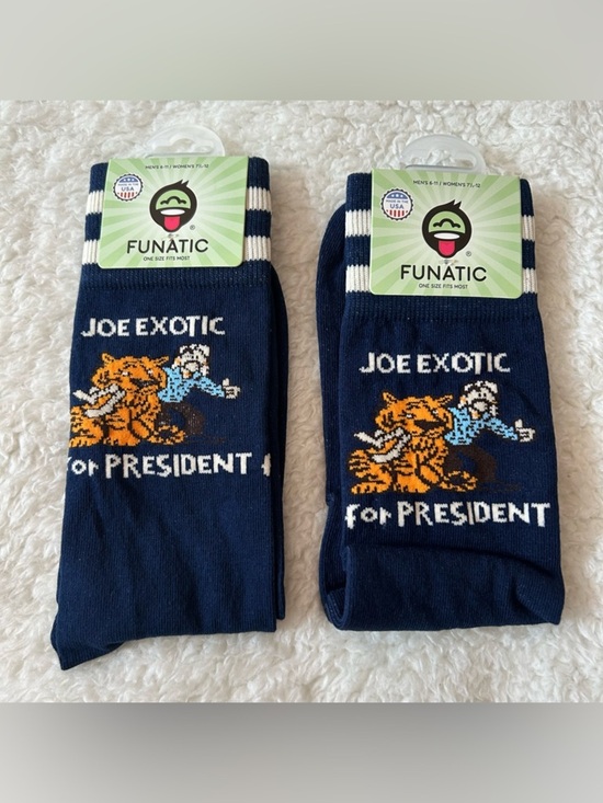 Funatic Accessories - Joe Exotic For President Tiger King Big Cat Crew Socks M 6-11 W 7.5-12 X2